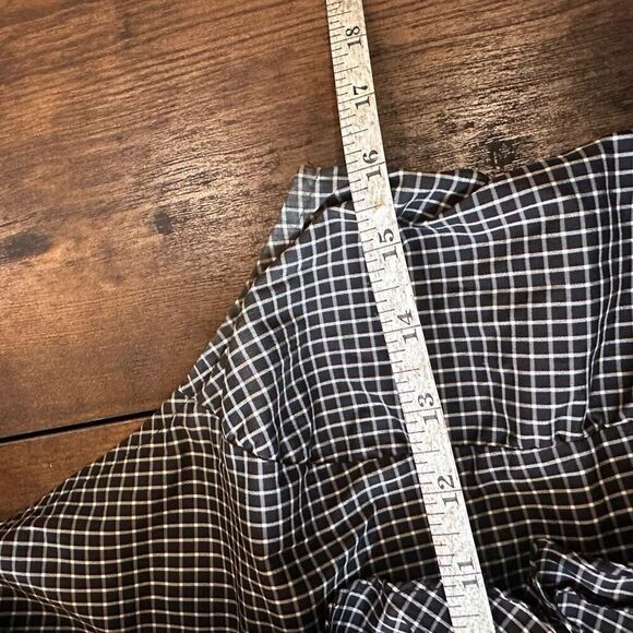 Express Y2K Ruffle Front Structured Plaid Blouse Size Small Black & White - Picture 8 of 12